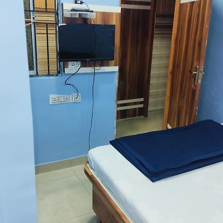 Kamal Lodge Kolkata Bagian luar foto